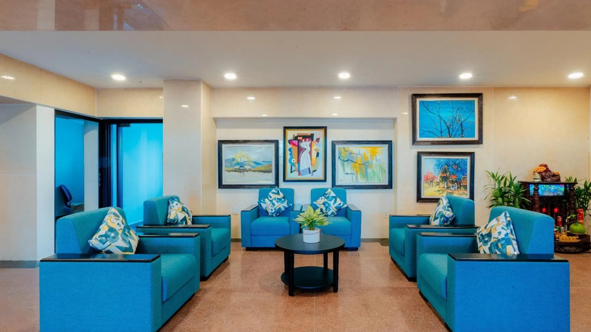 Vian Hotel And Spa Danang