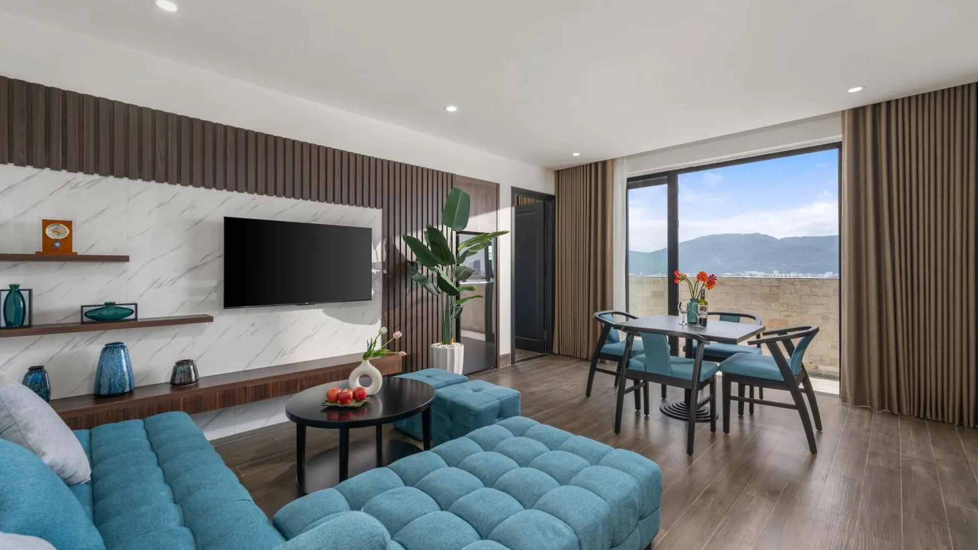 Vian Hotel And Spa Danang contacts