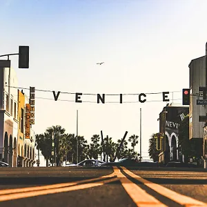  Guest house Venice Beach International Traveler United States