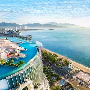 아파트 Golden Panorama Luxury 